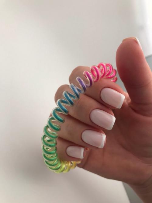 Маникюр френч - был разработан в Америке знаменитым на весь мир создателем марки лаковых изделий Orly Джефом пинком. 02 Маникюр френч - был разработан в Америке знаменитым на весь мир создателем марки лаковых изделий Orly Джефом пинком. 02