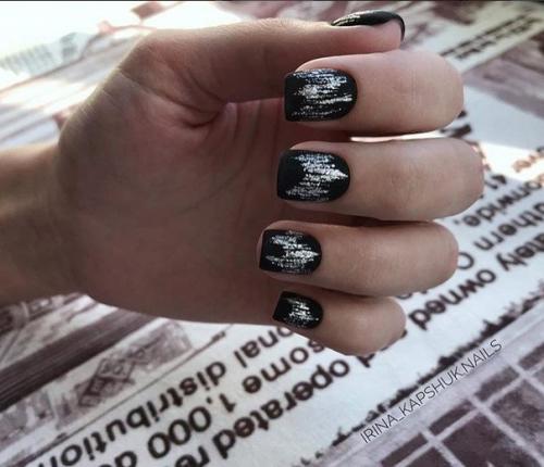 Короткие чёрные ногти. 10. 05