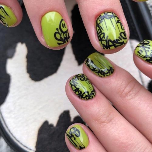 Согласитесь - аккуратные ногти - это должно быть нормой не только для красавиц, следящих за своей внешностью. 04