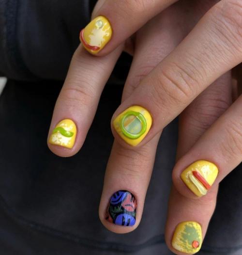 Согласитесь - аккуратные ногти - это должно быть нормой не только для красавиц, следящих за своей внешностью. 07