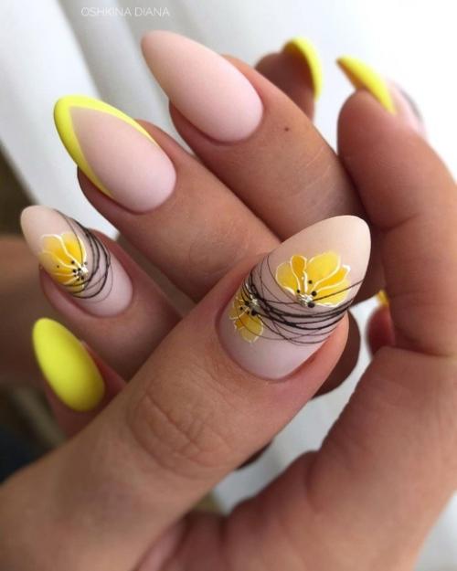 Несмотря на сотни новых вариантов маникюра, более 50 процентов женщин разного возраста и социального статуса предпочитают универсальный Френч. 04