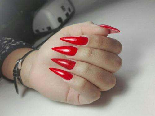 Здравствуйте!  Я занимаюсь ногтями около года, закончила курсы, сколько можно брать за мои работы с гель - лаком? 04