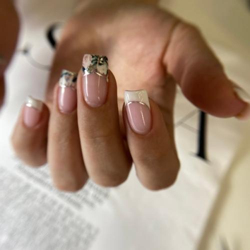 Признаки, по которым можно определить, что это маникюр Нины: 01