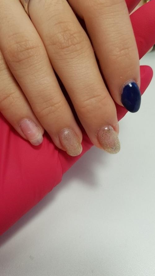 Парящий единоржка отлично проводит свои выходные. 02