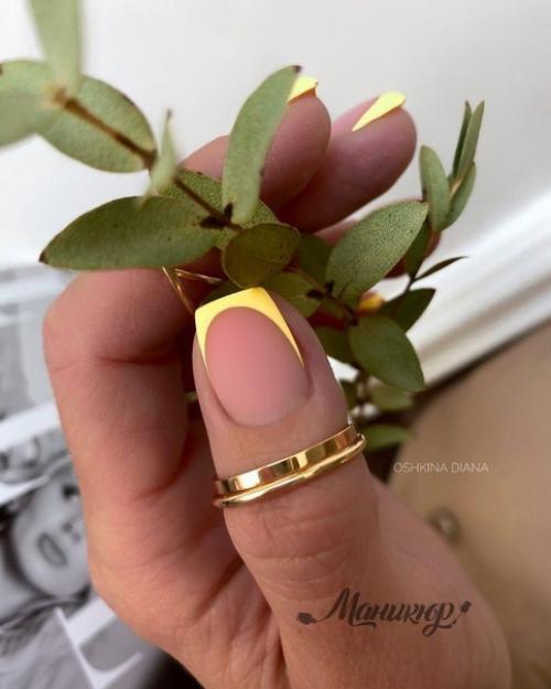 Несмотря на сотни новых вариантов маникюра, более 50 процентов женщин разного возраста и социального статуса предпочитают универсальный Френч. 09