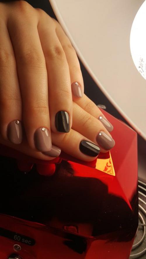 Анонимно пожалуйста. Дорогие девушки оцените работы пожалуйста, на что стоит обратить внимание? 02