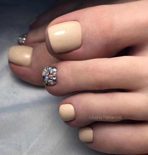Подборка идей нежного педикюра. 07