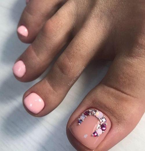 Подборка идей нежного педикюра. 06