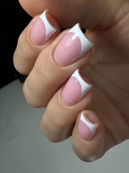 Классический белый френч - это стиль, который всегда востребован. 01