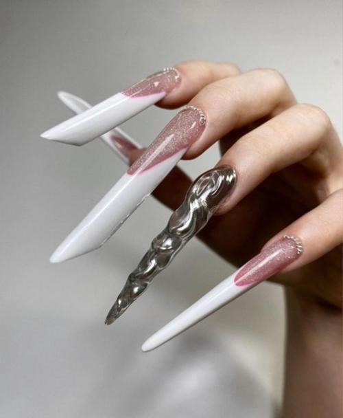 Вы не понимаете - обратилась бы я так ко всем косящимся на меня бабкам! 04