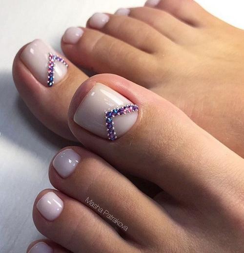 Подборка идей нежного педикюра. 05