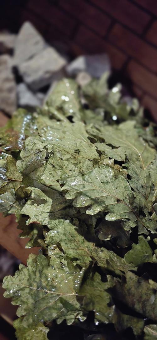 Для мастера маникюра и педикюра, чье призвание - дарить совершенство, японская сауна - это не просто выходной каприз. 04