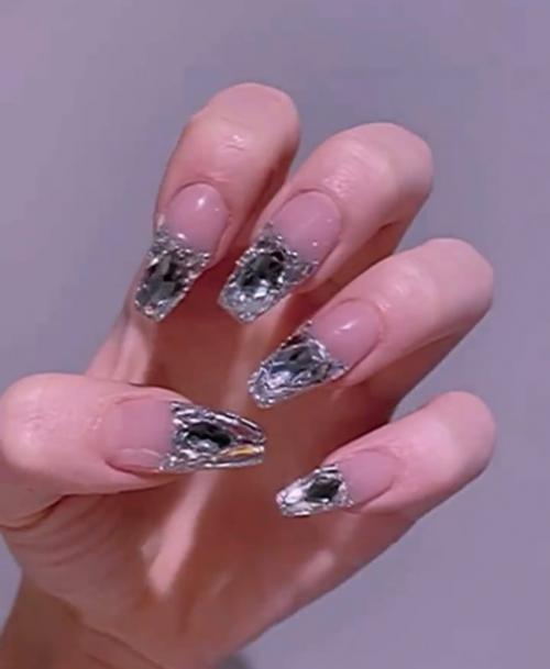 Обновление инстаграма мастера по маникюру Nailtam2na. 02