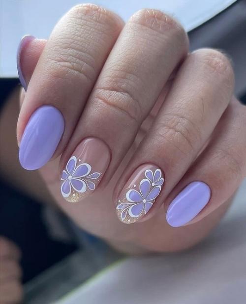 Сиреневый маникюр - это модный и стильный вид дизайна ногтей, который подойдет для любого повода. 01