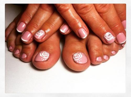 Девчонки привет. Я мастер маникюра и педикюра? 02