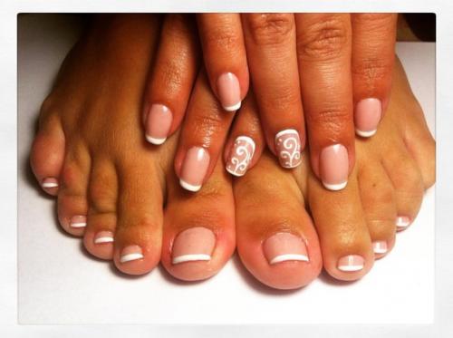 Девчонки привет. Я мастер маникюра и педикюра? 05