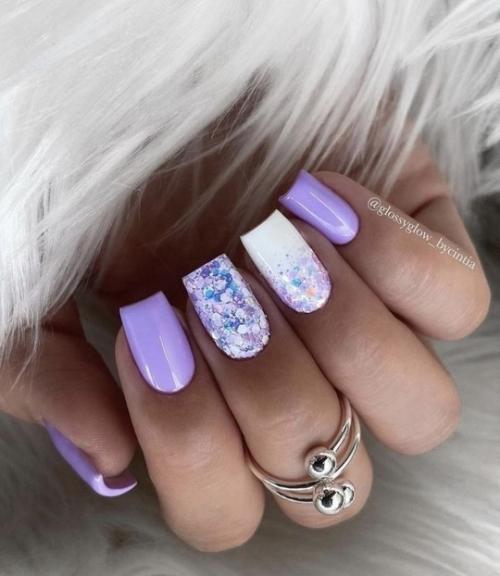 Сиреневый маникюр - это модный и стильный вид дизайна ногтей, который подойдет для любого повода. 02