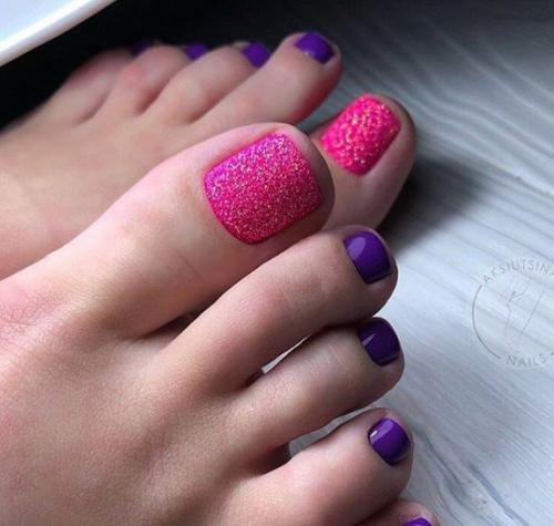 Педикюр в фиолетовых оттенках. 04