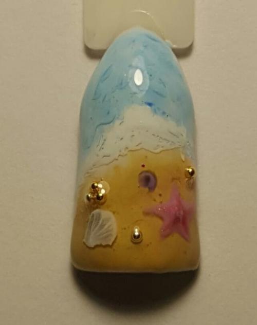 Оцените, пжл.  Ранее рисовала только на бумаге, теперь осваиваю гель - лак месяца полтора. 02