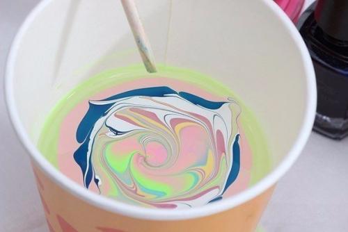 Как сделать Водный маникюр? 05