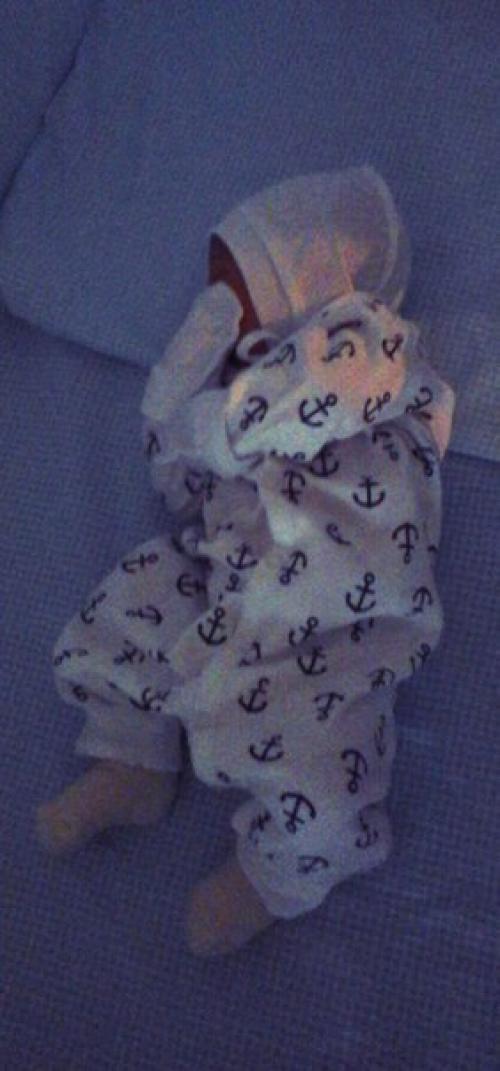 Сегодня в трамвае я женщину встретила. 09