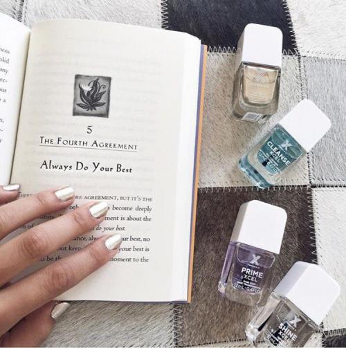 Маникюр на 1 сентября.