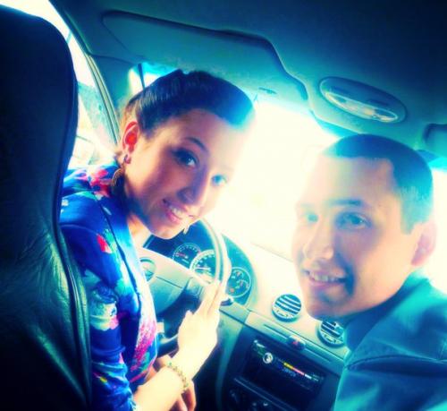 Сегодня в трамвае я женщину встретила. 04