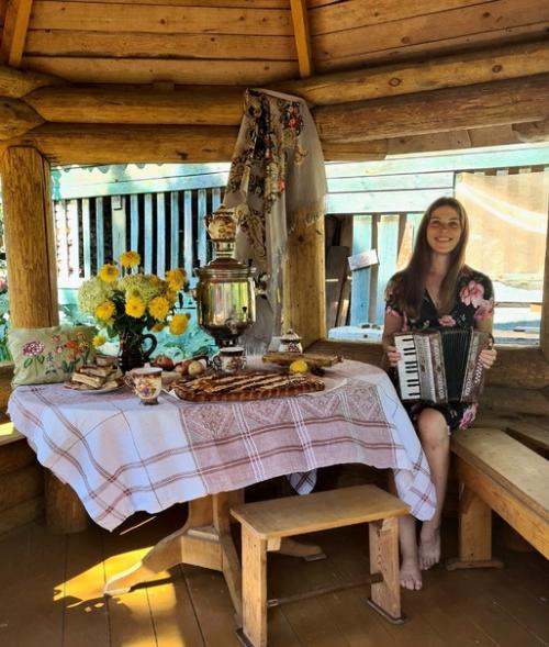 Если спросят, сколько тебе лет, отвечай, что тебе 17 и что ты сумасшедшая. 08 Если спросят, сколько тебе лет, отвечай, что тебе 17 и что ты сумасшедшая. 08