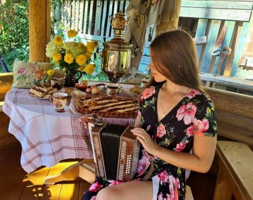 Если спросят, сколько тебе лет, отвечай, что тебе 17 и что ты сумасшедшая. 01 Если спросят, сколько тебе лет, отвечай, что тебе 17 и что ты сумасшедшая. 01