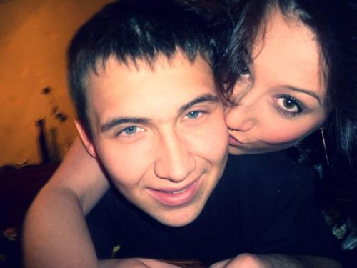 Сегодня в трамвае я женщину встретила. 01