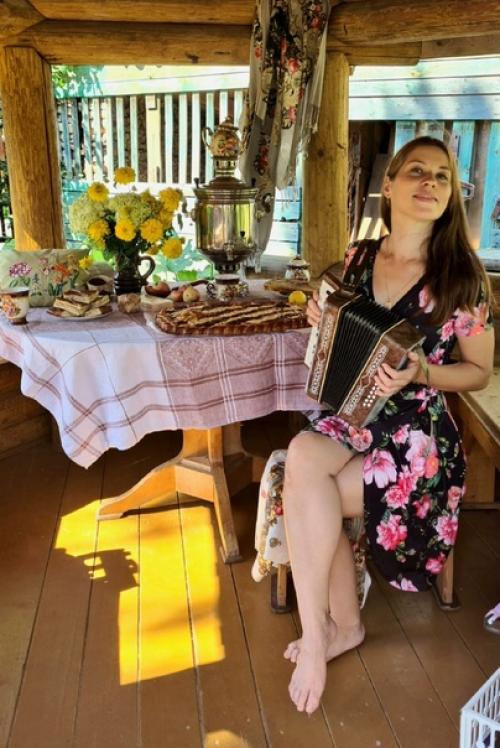 Если спросят, сколько тебе лет, отвечай, что тебе 17 и что ты сумасшедшая. 02 Если спросят, сколько тебе лет, отвечай, что тебе 17 и что ты сумасшедшая. 02