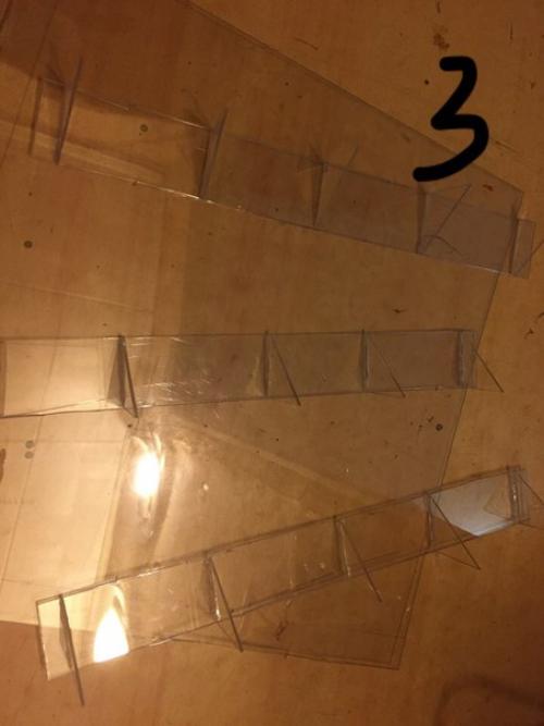 Здравствуйте самые злые мастера делать было нечего, пластик взят из лифта с рекламы (он сам упал). 02