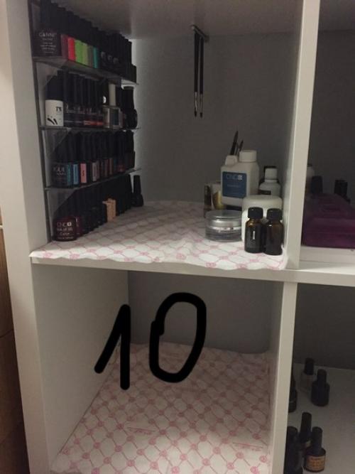 Здравствуйте самые злые мастера делать было нечего, пластик взят из лифта с рекламы (он сам упал). 09