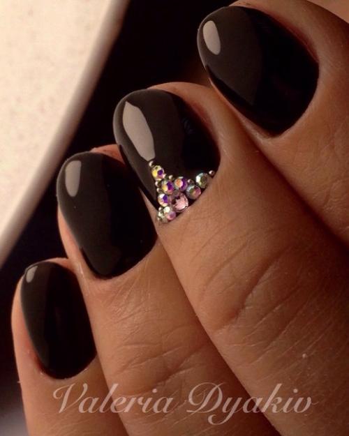 Осень наступила?  Выбор девочек все больше падает на темные оттенки? 02