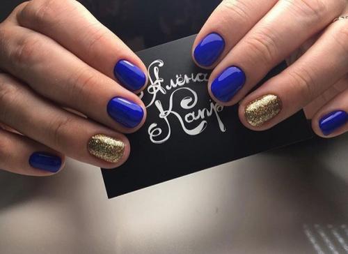 Маникюр в синем цвете, на короткие ногти. 05