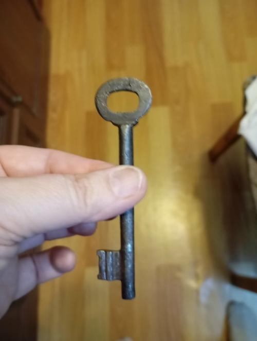 Понадобилось мне тут недавно найти мамин старый воротничок. 05