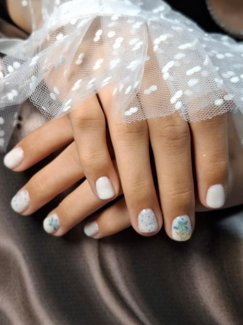 Расскажу секрет, как избавиться от аллергии и онихолизиса навсегда и не отказывать себе в маникюре. 01