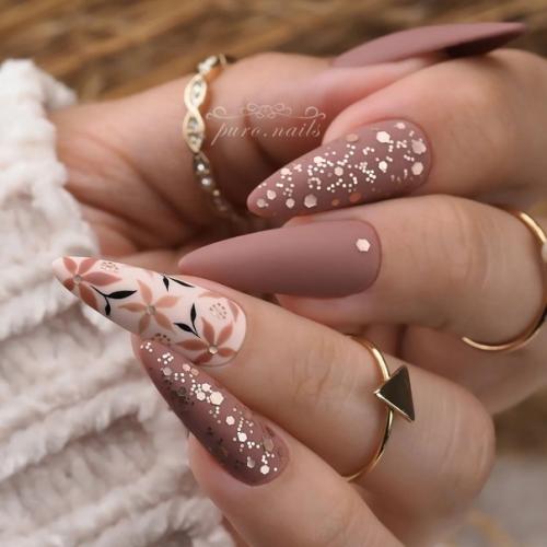 Идеи осеннего маникюра на длинные ногти. 03