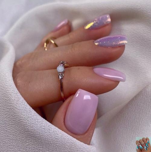 Маникюр на каждый день должен быть простым, нежным и ухоженным. 02