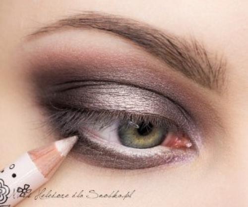 Нежный макияж, отлично подойдет и в качестве вечернего макияжа! 06