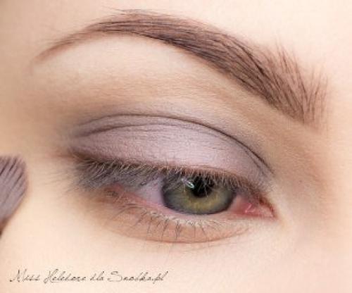 Нежный макияж, отлично подойдет и в качестве вечернего макияжа! 01