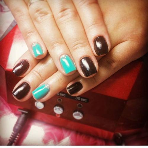 С 26 по 31 октября - маникюр и наращивание ногтей. 01