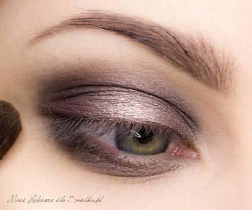 Нежный макияж, отлично подойдет и в качестве вечернего макияжа! 03