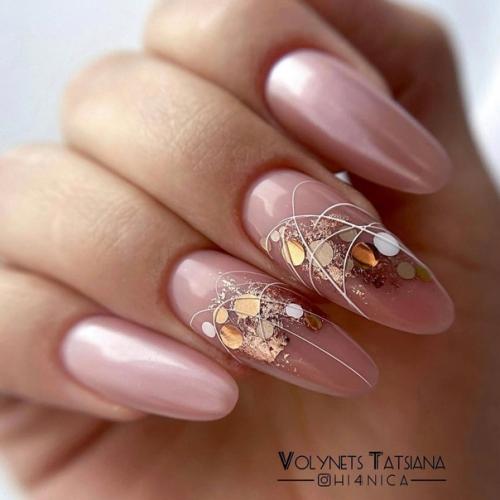 Ищете лучшие идеи новогоднего маникюра 2022? 04