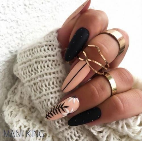 Маникюр на длинных ноготках. 08