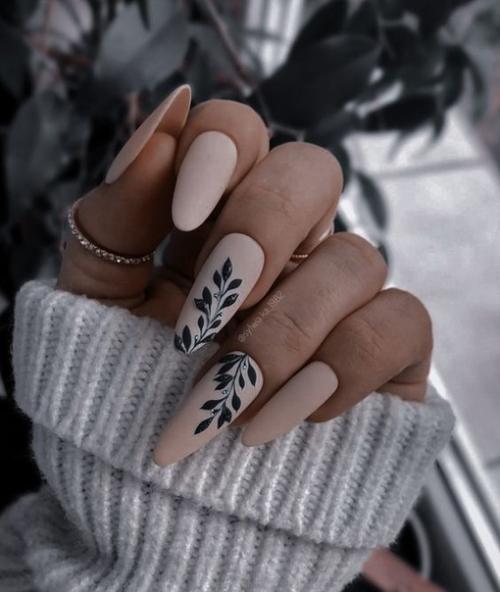 Маникюр на длинных ноготках. 06