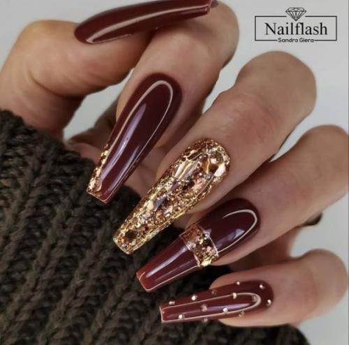 Лучшие идеи для праздничного маникюра. 01