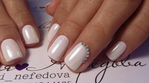 Девочки, работаю классическим обрезным маникюром. 06