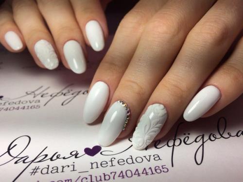 Девочки, работаю классическим обрезным маникюром. 02