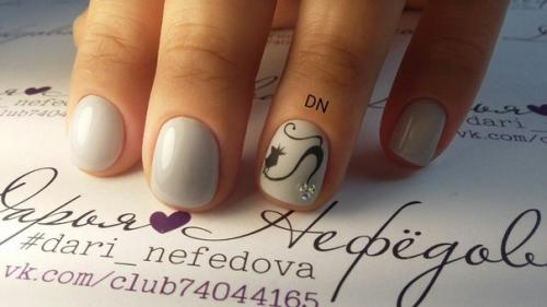 Девочки, работаю классическим обрезным маникюром. 07